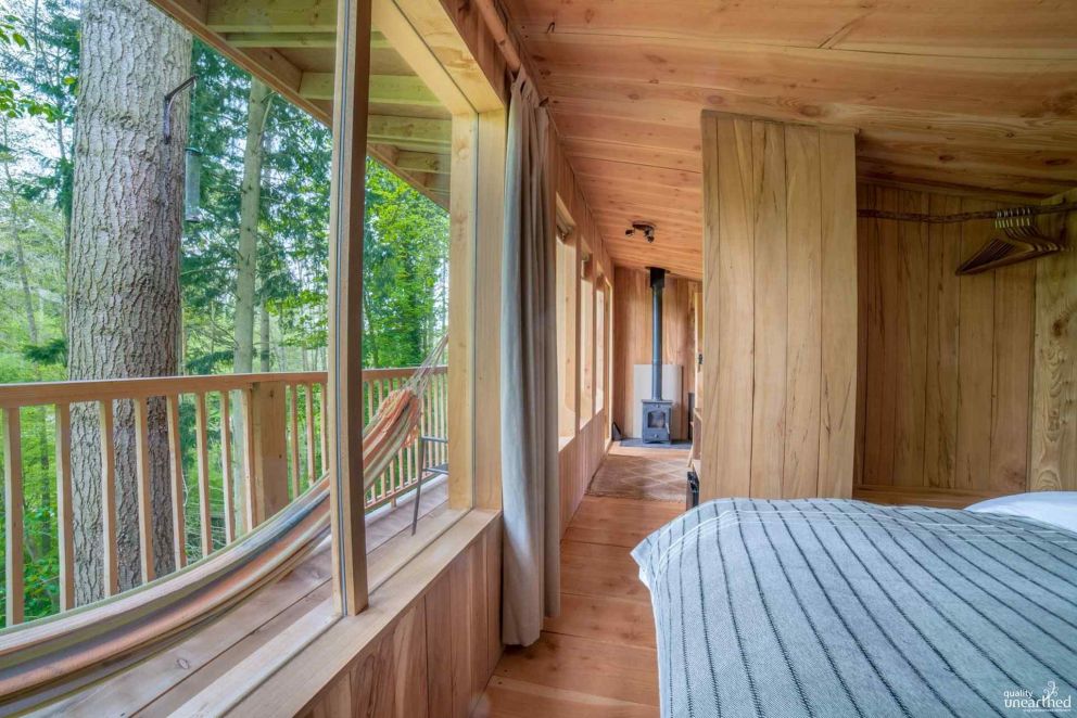 Treetop Cabin Redwood Valley Powys