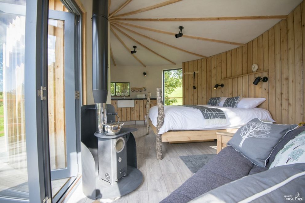 Tyr Onnen Treehouse Wales