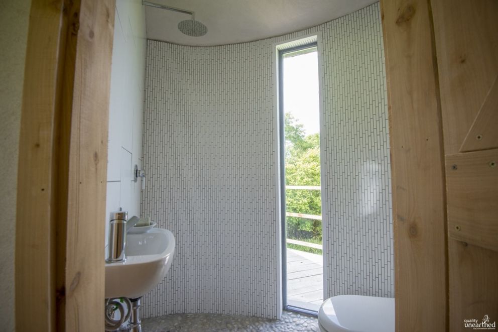 Tyr Onnen Treehouse Wales