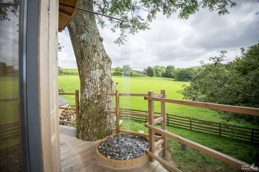 Tyr Onnen Treehouse Wales