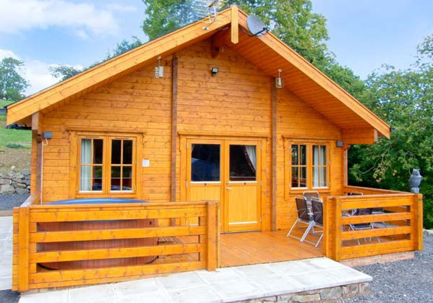 Woodside Farm - Newtown, Powys | Self Catering Holiday Lodges